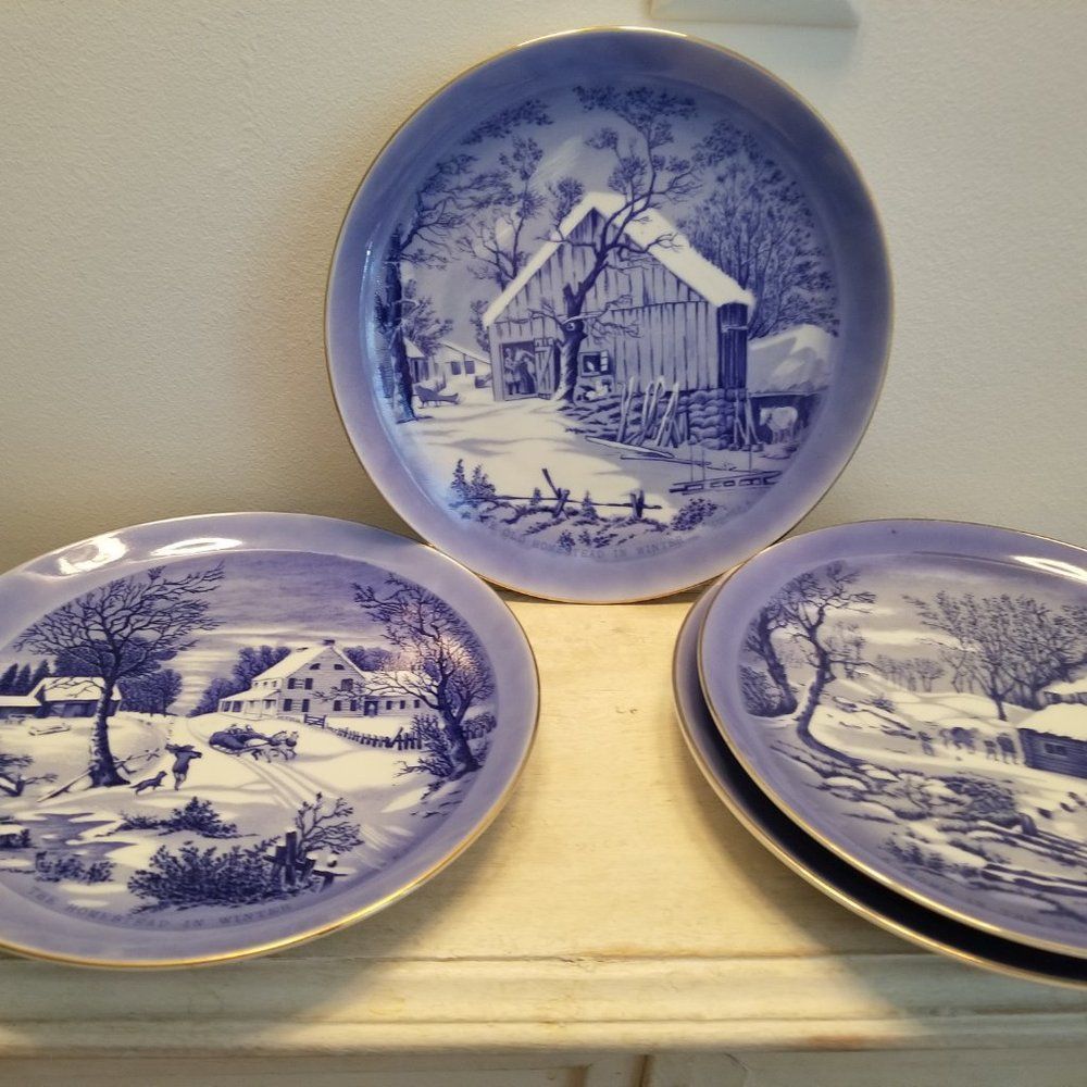Collectible plates Set of 4